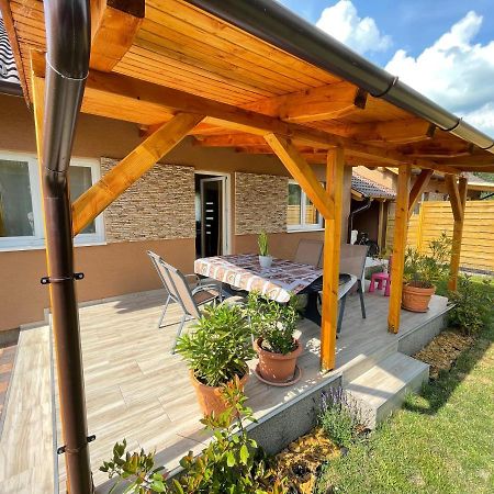 Lilla Apartman Balatonkeresztur Ngoại thất bức ảnh