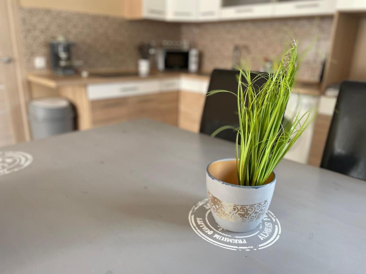 Lilla Apartman Balatonkeresztur Ngoại thất bức ảnh